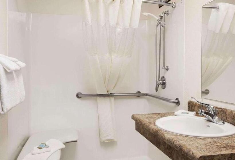 فندق Magnuson Grand Rushmore View