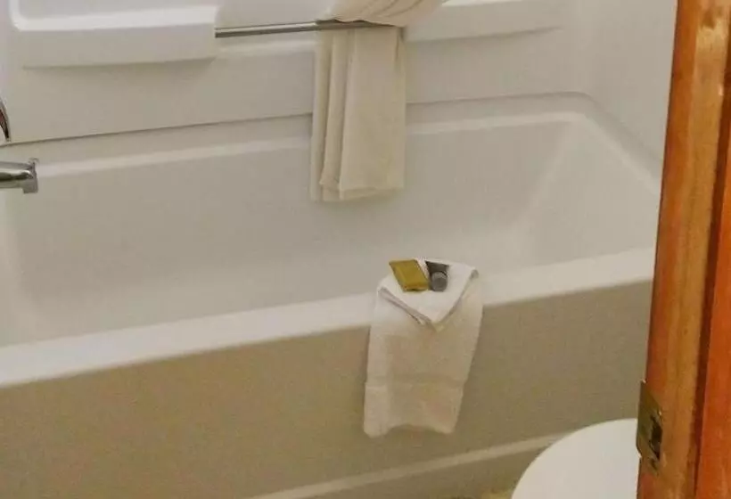 Hotel Magnuson Grand Rushmore View