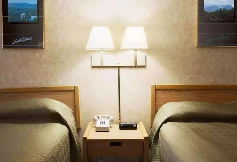 Hotel Magnuson Grand Rushmore View