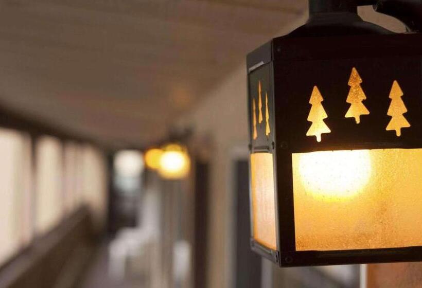 Hotel Magnuson Grand Rushmore View