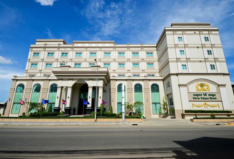 فندق Herman International