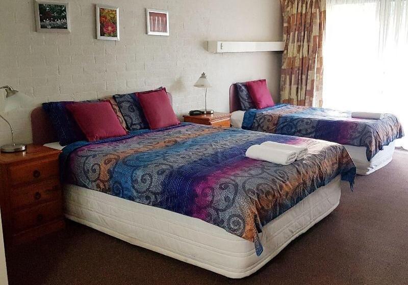 Barooga Country Inn Motel