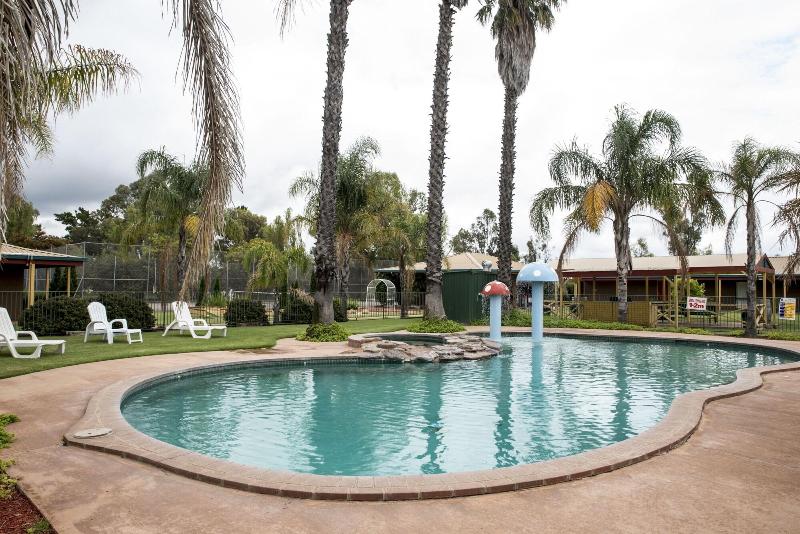 Barooga Country Inn Motel