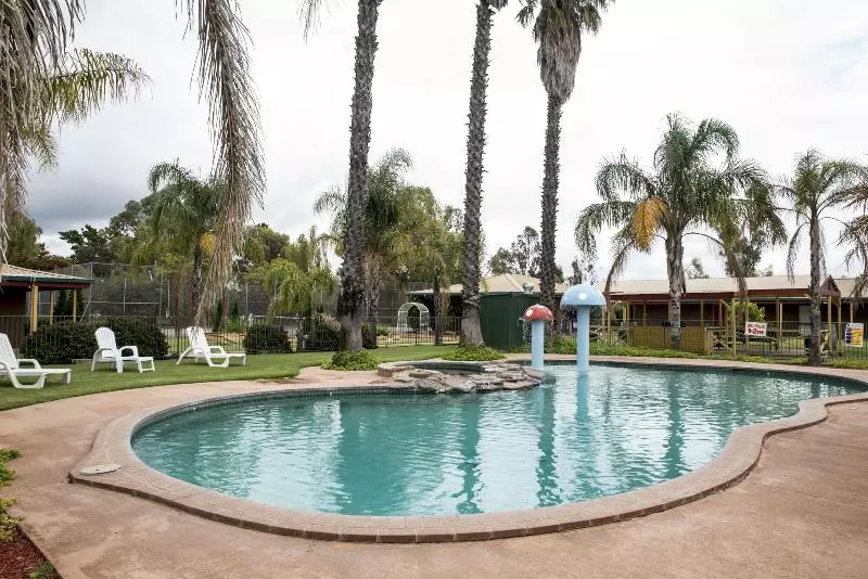 Barooga Country Inn Motel