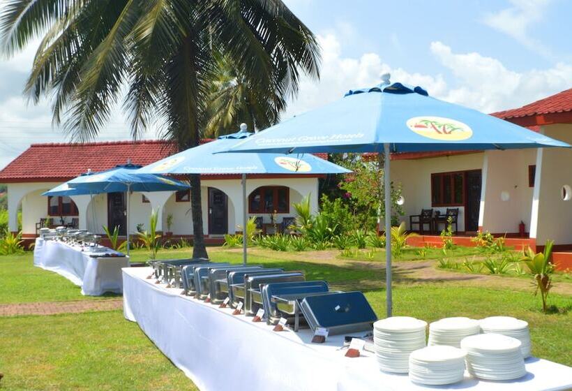 ホテル Coconut Grove Beach Resort