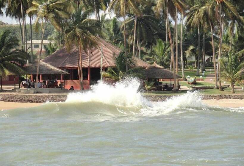 ホテル Coconut Grove Beach Resort