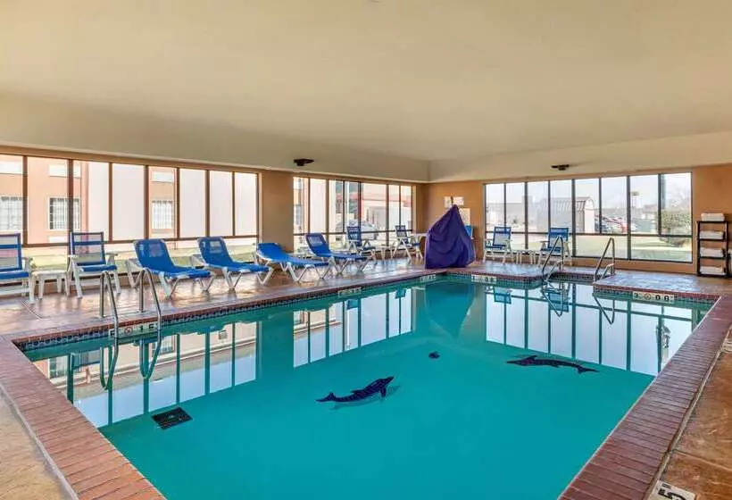 호텔 Comfort Inn & Suites Pauls Valley  City Lake