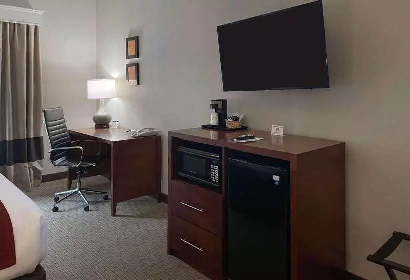 호텔 Comfort Inn & Suites