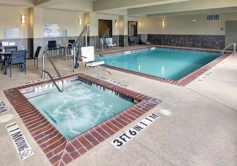 酒店 Comfort Suites Near Northeast Mall