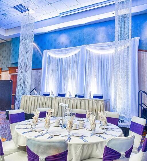 هتل Courtyard Fargo Moorhead, Mn