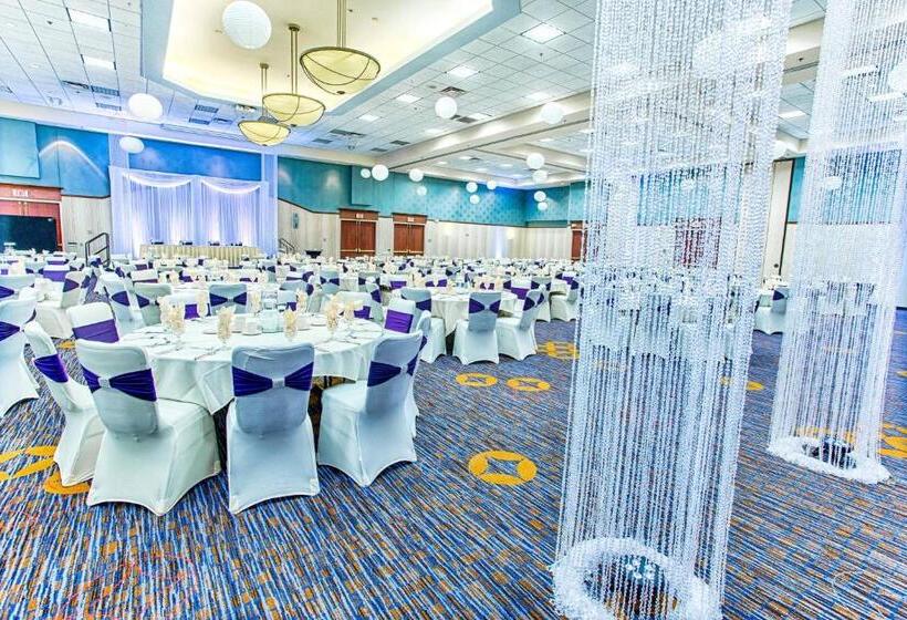 هتل Courtyard Fargo Moorhead, Mn