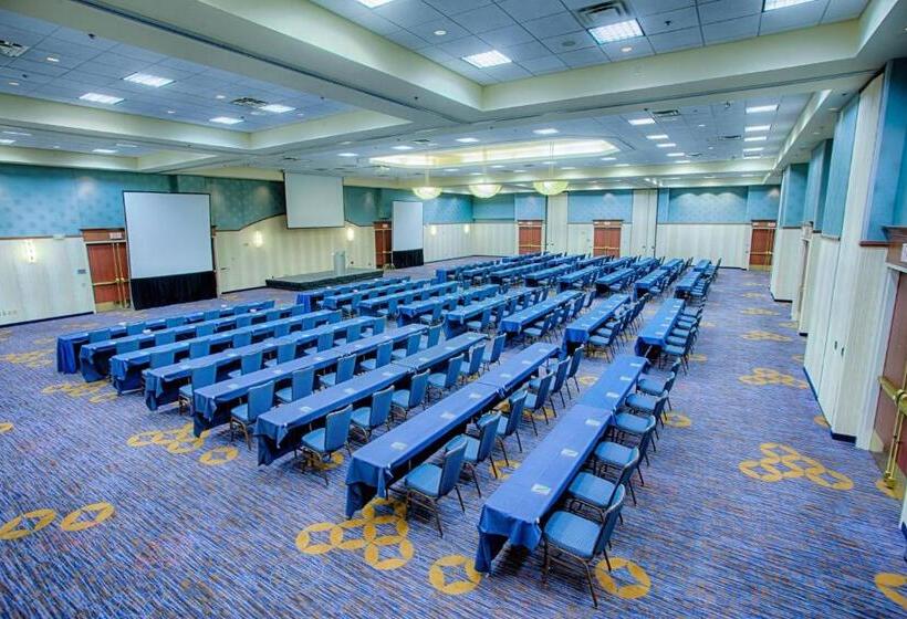 هتل Courtyard Fargo Moorhead, Mn