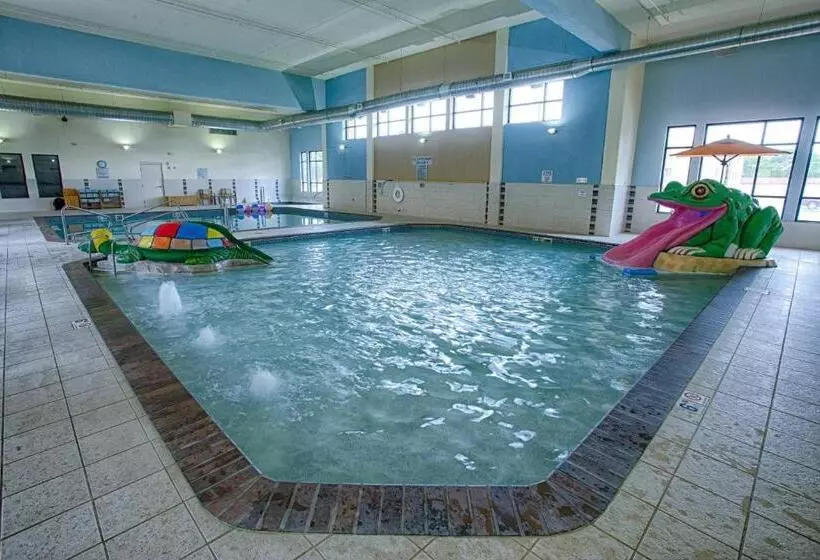 هتل Courtyard Fargo Moorhead, Mn