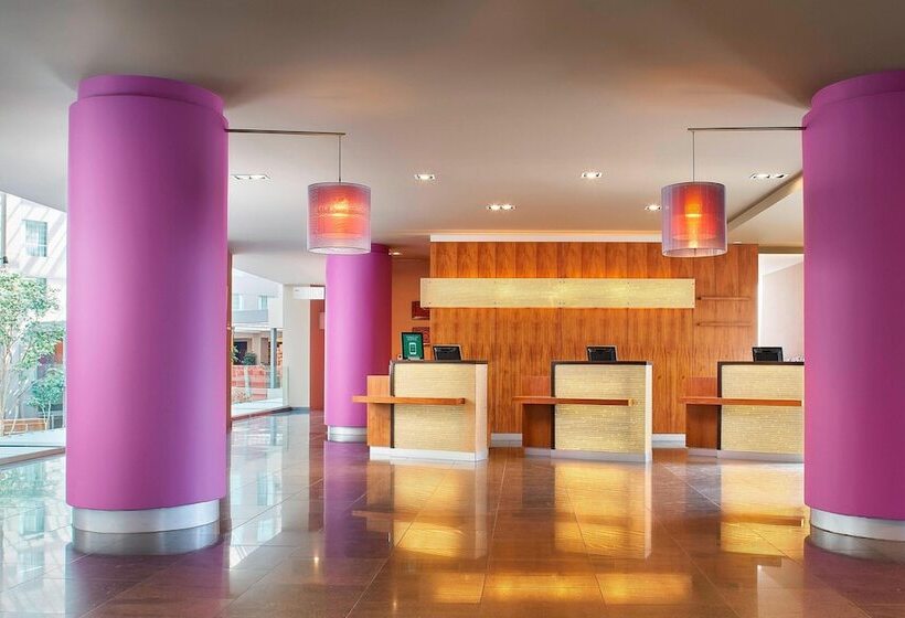 هتل Courtyard By Marriott Mexico City Airport