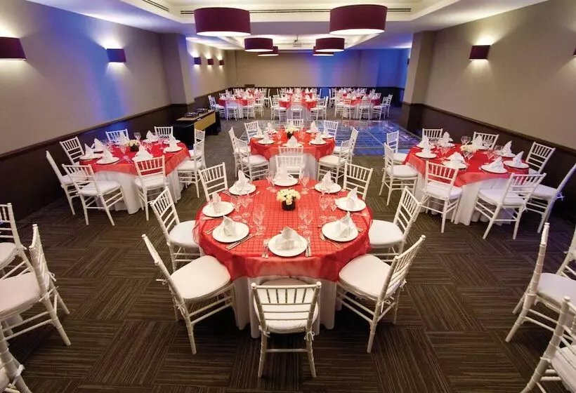 ホテル Courtyard By Marriott Mexico City Airport