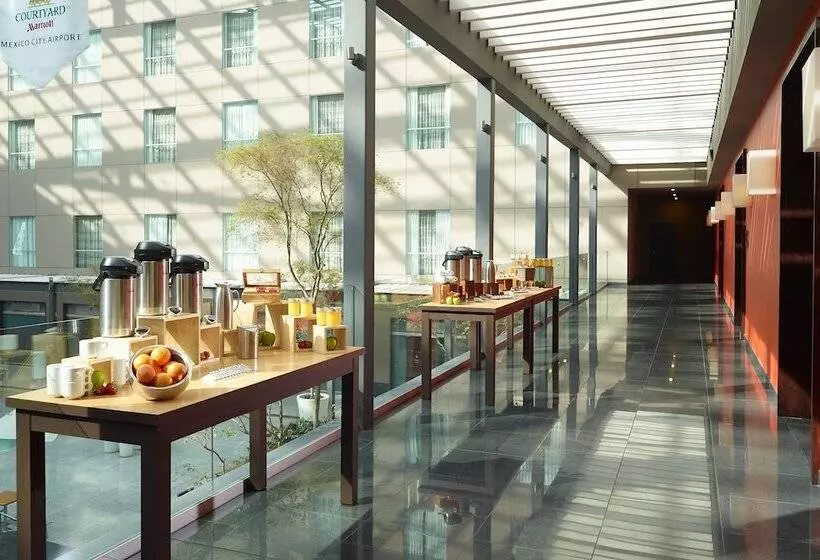 ホテル Courtyard By Marriott Mexico City Airport