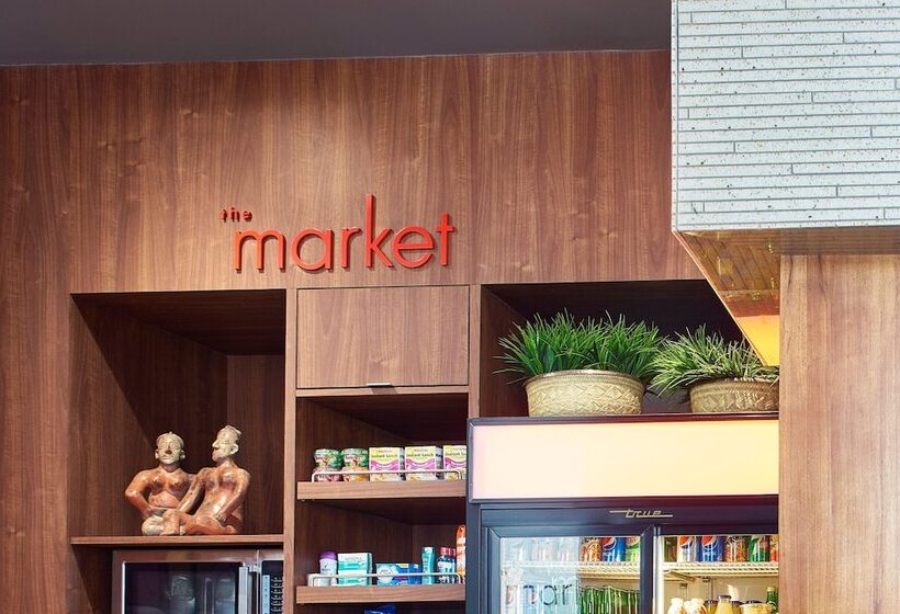 هتل Courtyard By Marriott Mexico City Airport