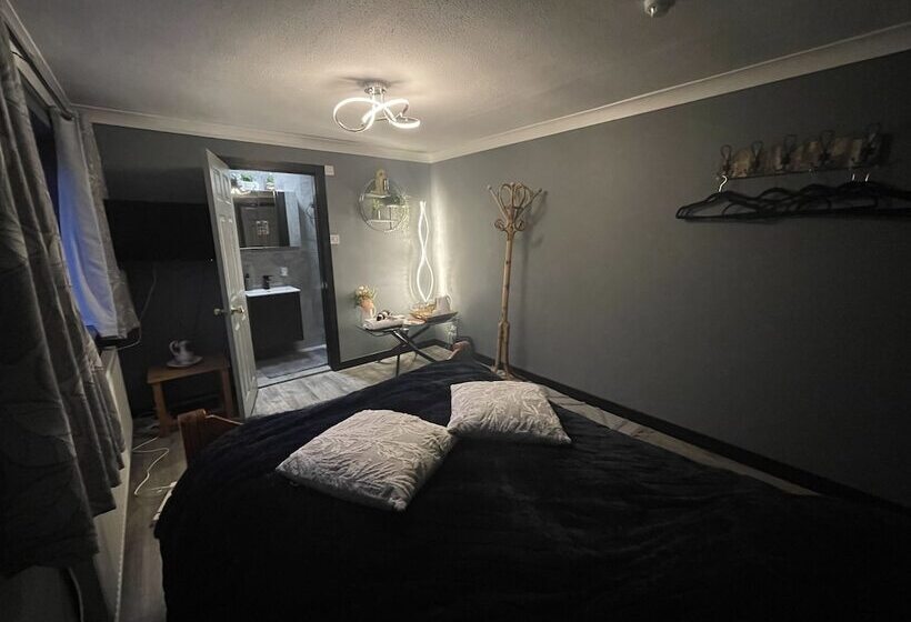 فندق Da Vinci Guest House Gatwick