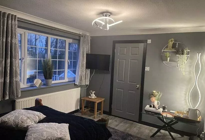 ホテル Da Vinci Guest House Gatwick