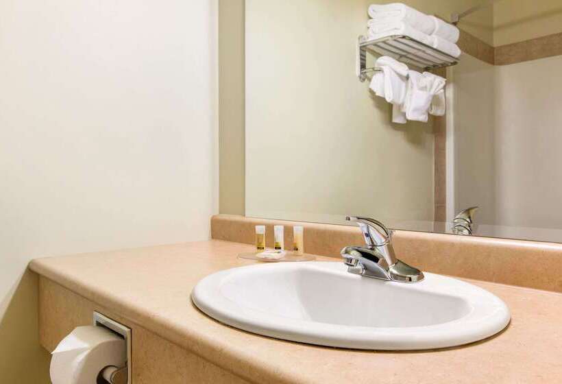 Szálloda Days Inn By Wyndham Chetwynd