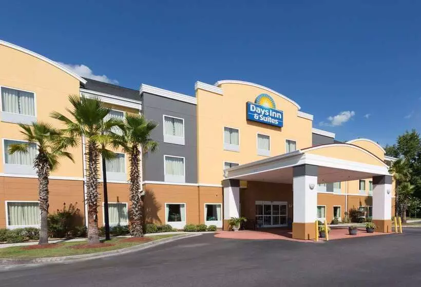 Hotel Days Inn & Suites By Wyndham Savannah North I95