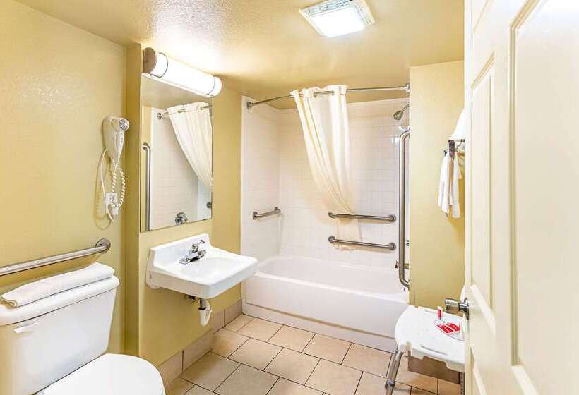 בית מלון כפרי Econo Lodge Mcalester