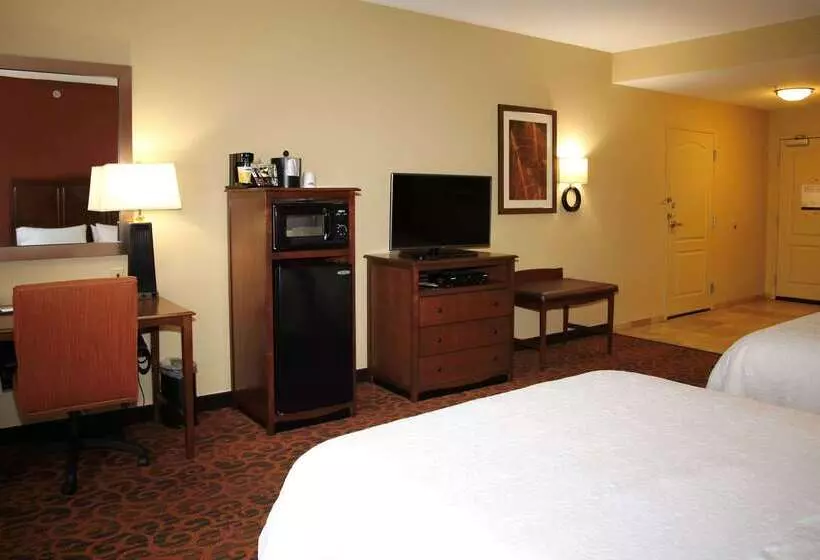 Отель Hampton Inn Matamoras/milford