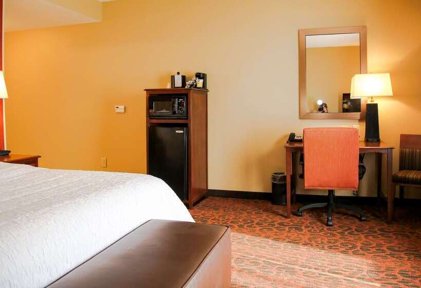 Отель Hampton Inn Matamoras/milford