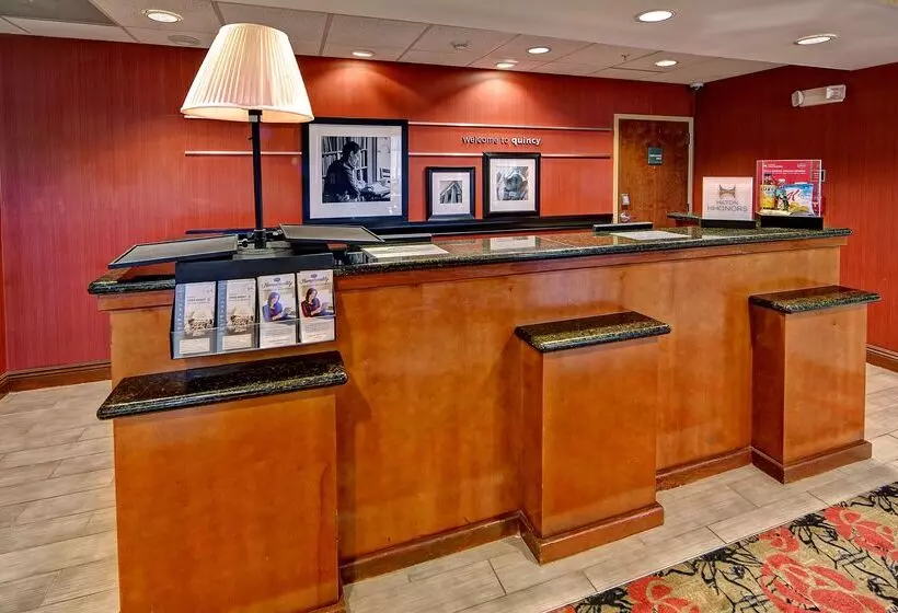호텔 Hampton Inn Quincy