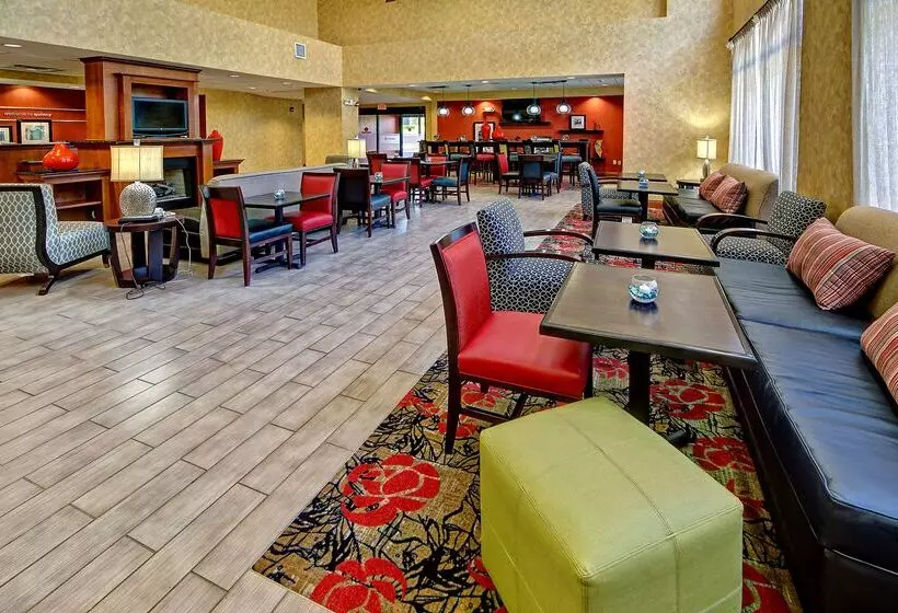 호텔 Hampton Inn Quincy