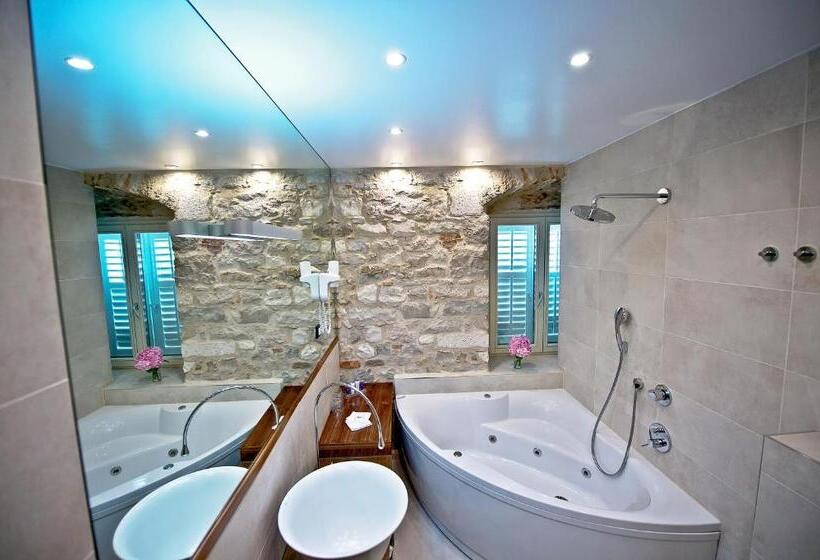 Hotel Jupiter Luxury