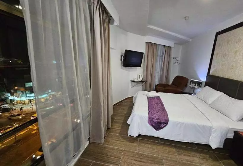 Le Hotel Kota Kinabalu