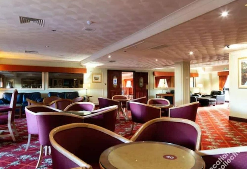 فندق Lakeside International