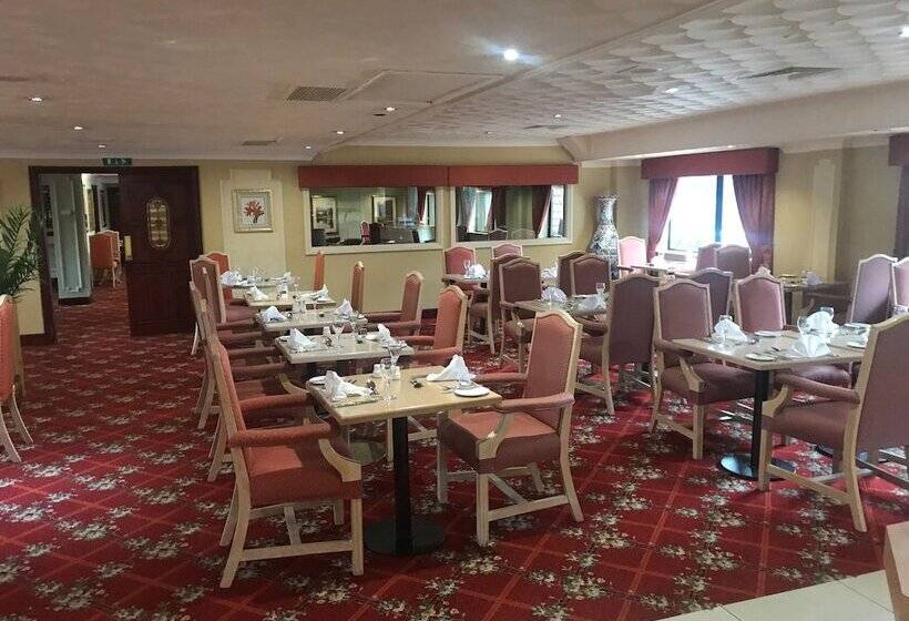 فندق Lakeside International