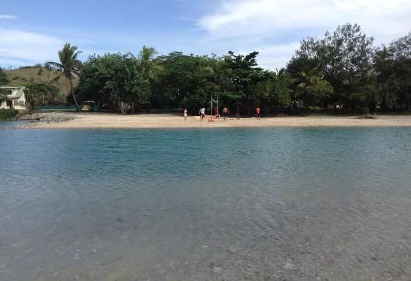 هتل Rendezvous Surf Camp Fiji   Hostel