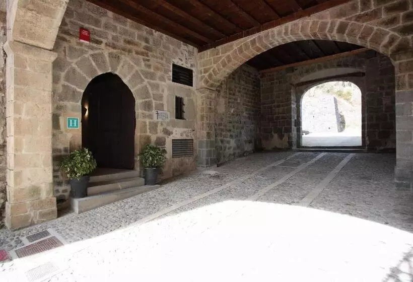 Отель Roncesvalles