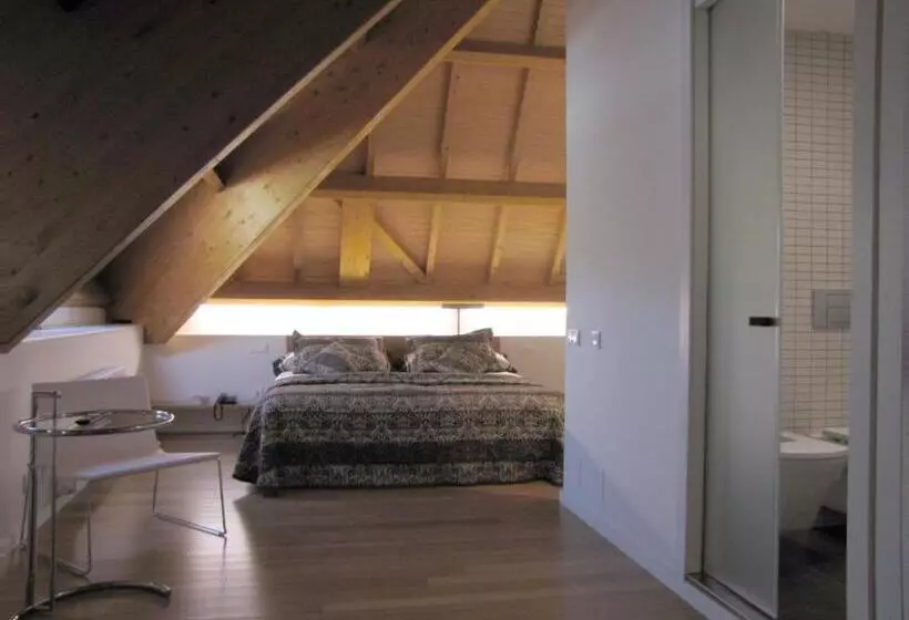 Отель Roncesvalles