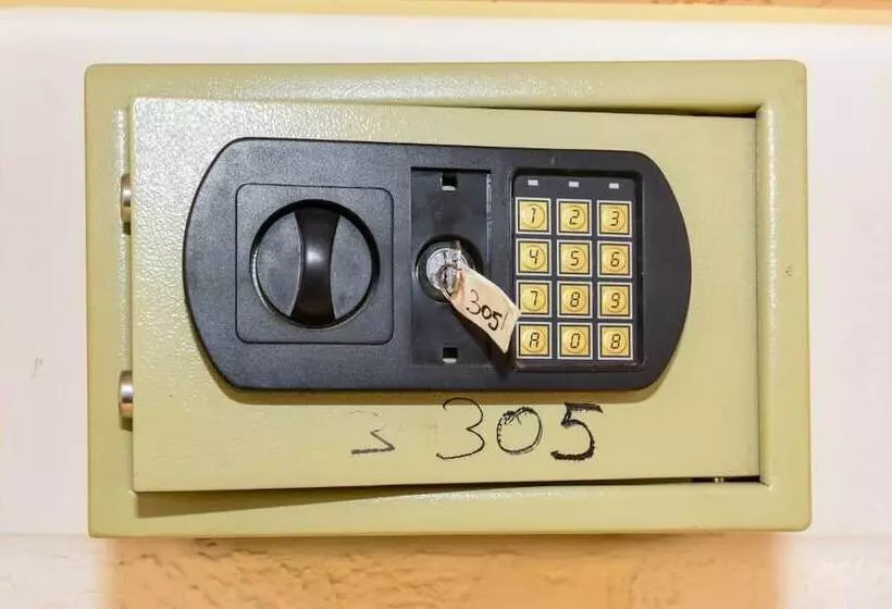 هتل Serena Palace