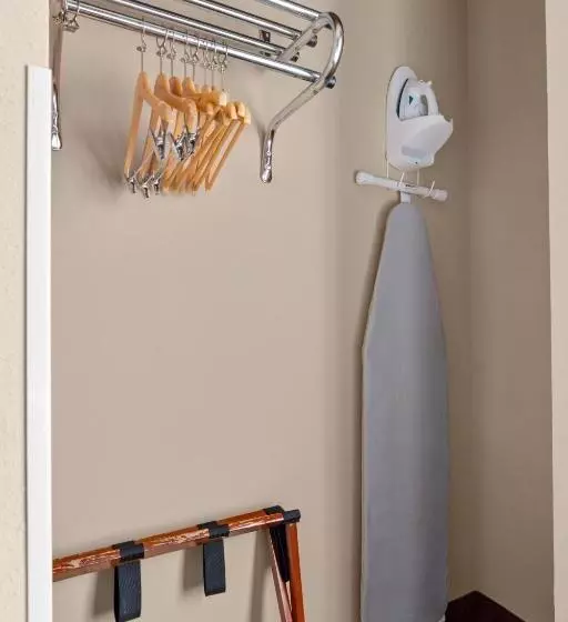 Surestay Plus Hotel By Best Western Portland Route 52 West