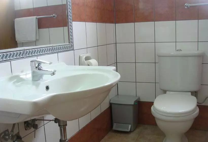 Aphelandra Apartments