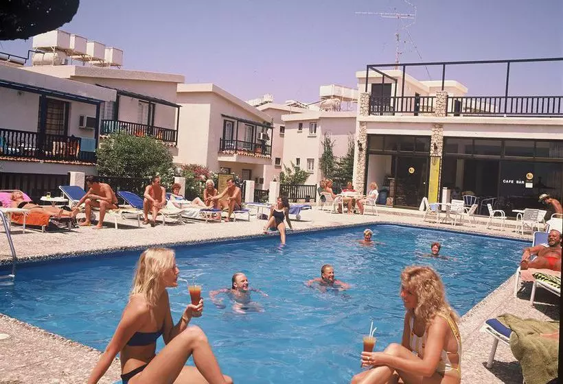 Aphelandra Apartments