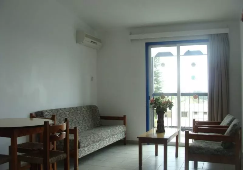 Aphelandra Apartments