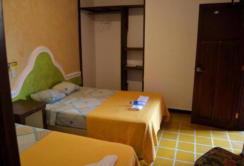 ベッドアンドブレックファースト Villa Florencia Centro Histórico