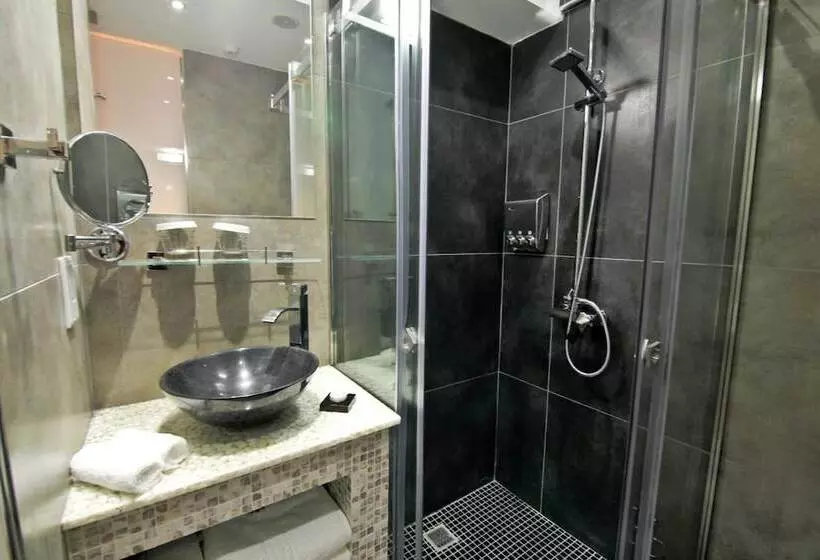 هتل Achilleos City