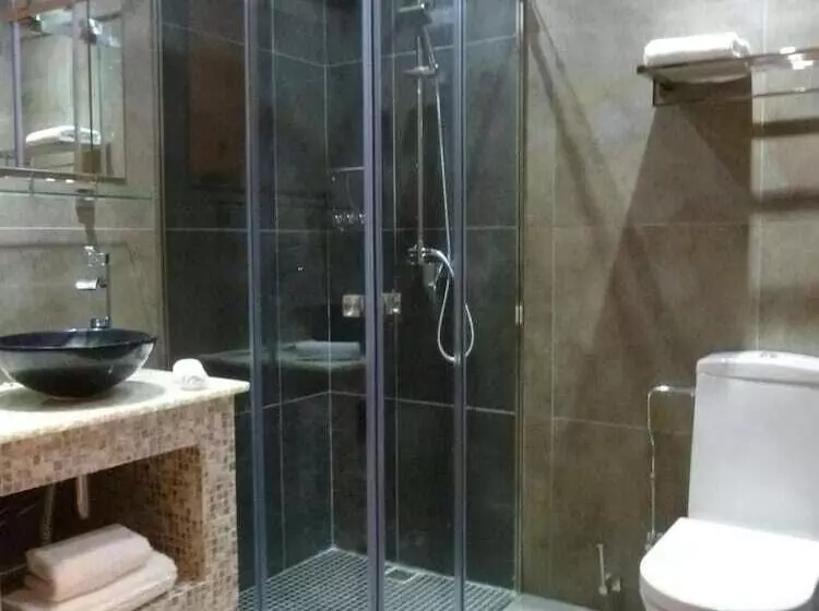 هتل Achilleos City