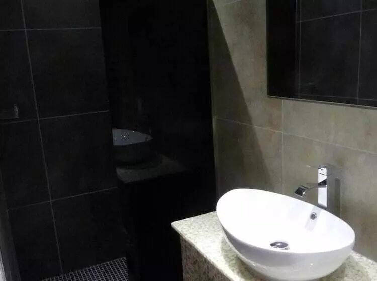 هتل Achilleos City