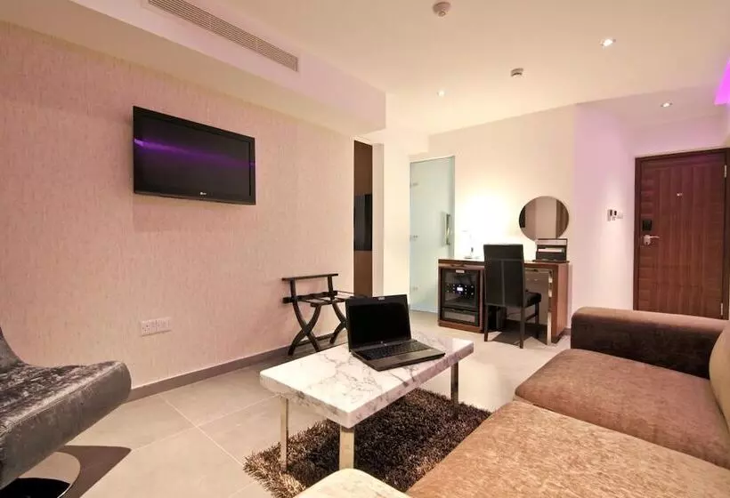 هتل Achilleos City