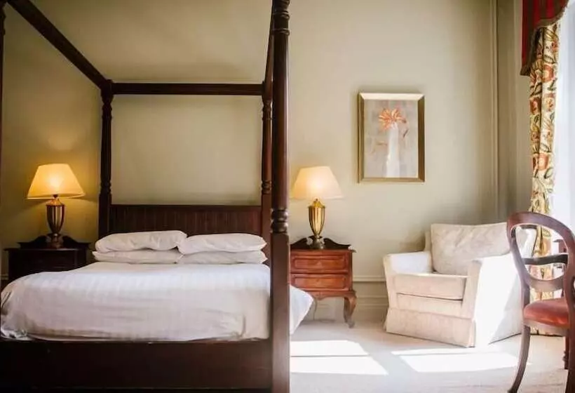 Hotelli Bartle Hall Country