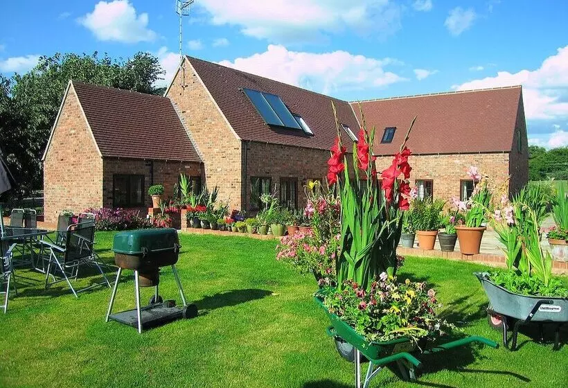 Hotel Church Farm Barns