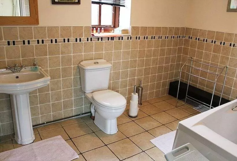 Hotel Church Farm Barns